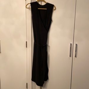 Black classic wrap dress with side slots
